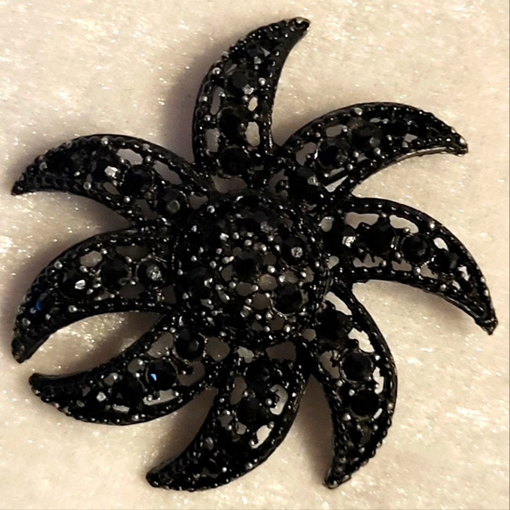 Vintage JM (C) Black Rhinestone & Enamel Floral Brooch / Pin / Women's Jewelry